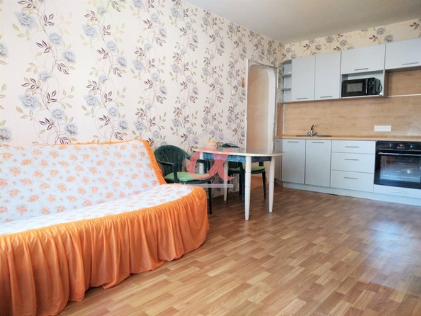 
   Продам 3-комнатную, 47 м², Строителей б-р, 27б

. Фото 1.