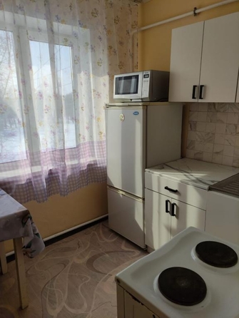 
   Продам 1-комнатную, 32 м², Тореза  ул, 2а

. Фото 1.