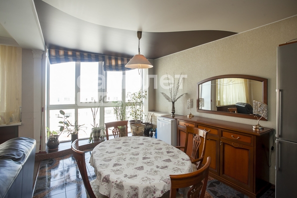 
  Продается 3-комн. квартира, 120.8 м², Строителей б-р, д. 28/1
. Фото 9.