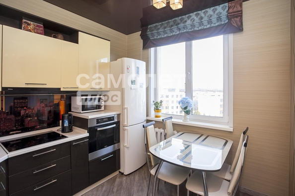 
  Продается 3-комн. квартира, 88.5 м², Осенний б-р, д. 8
. Фото 7.