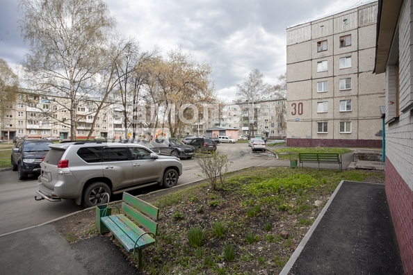 
   Продам 1-комнатную, 30 м², Строителей б-р, 28а

. Фото 18.