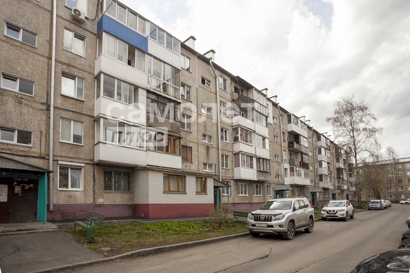 
   Продам 1-комнатную, 30 м², Строителей б-р, 28а

. Фото 21.