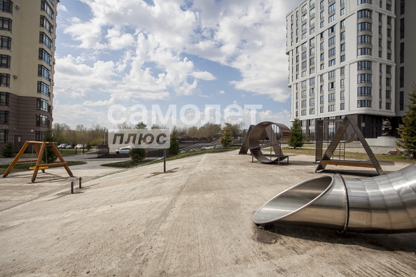 
   Продам 4-комнатную, 75.7 м², Дружбы ул, 28/2

. Фото 23.