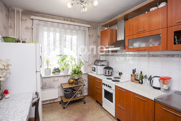 
  Продается 3-комн. квартира, 63 м², Химиков пр-кт, д. 15
. Фото 2.
