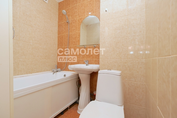 
   Продам 2-комнатную, 43 м², Сибиряков-Гвардейцев ул, 302

. Фото 10.