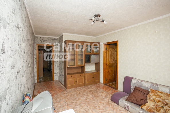 
   Продам 3-комнатную, 51.2 м², Инициативная ул, 1а

. Фото 2.