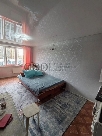
   Продам 1-комнатную, 23 м², Строителей б-р, 56

. Фото 3.