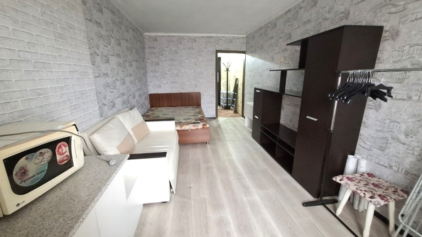 
  Сдам в аренду 1-комнатную квартиру, 23 м², Кемерово

. Фото 2.