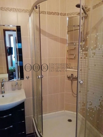 
  Продается 2-комн. квартира, 56.3 м², Лазурная ул, д. 5
. Фото 7.