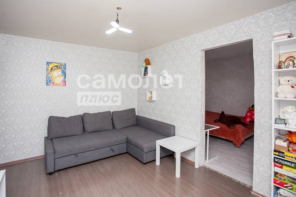 
  Продается 3-комн. квартира, 46.9 м², Строителей б-р, д. 56/2
. Фото 7.