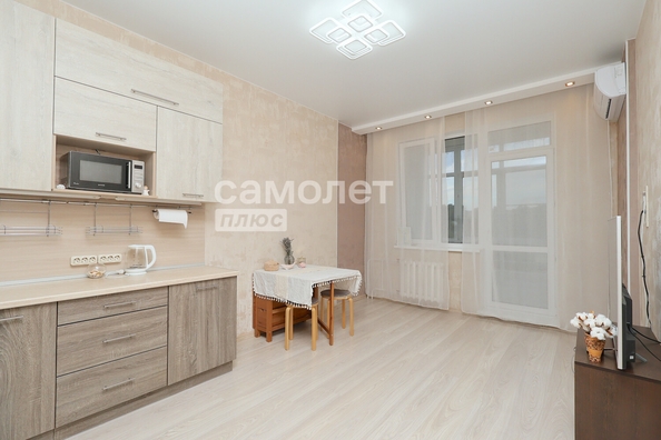 
  Продается 2-комн. квартира, 47 м², Осенний б-р, д. 14
. Фото 4.