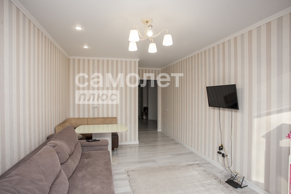 
  Продается 2-комн. квартира, 53.8 м², Строителей б-р, д. 28
. Фото 1.