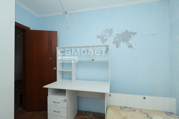
  Продается 4-комн. квартира, 60.5 м², Строителей б-р, д. 33
. Фото 7.