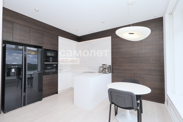 
  Продается 3-комн. квартира, 161.6 м², Притомская набережная ул, д. 25
. Фото 4.