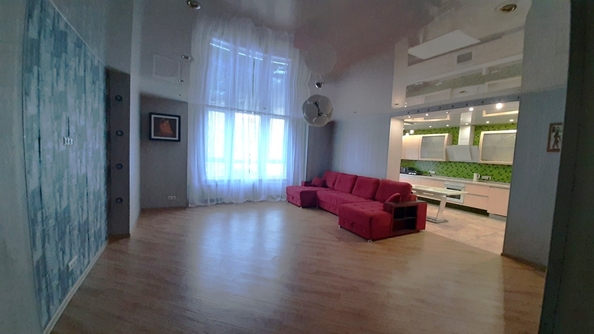
  Сдается 3-комн. квартира, 107 м², Шахтеров  пр-кт, д. 66
. Фото 2.