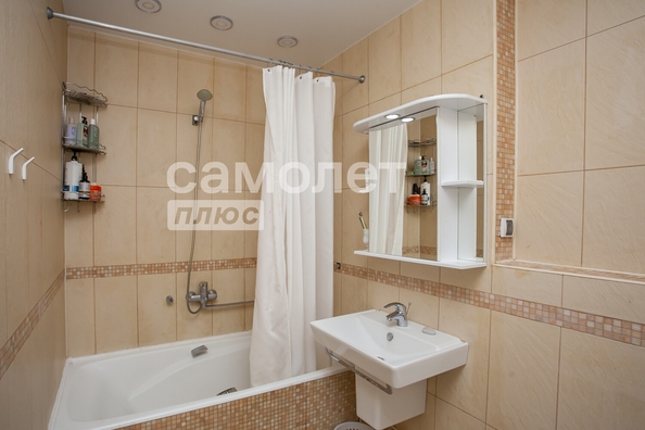 
  Продается 4-комн. квартира, 121.2 м², Шахтеров пр-кт, д. 64
. Фото 7.