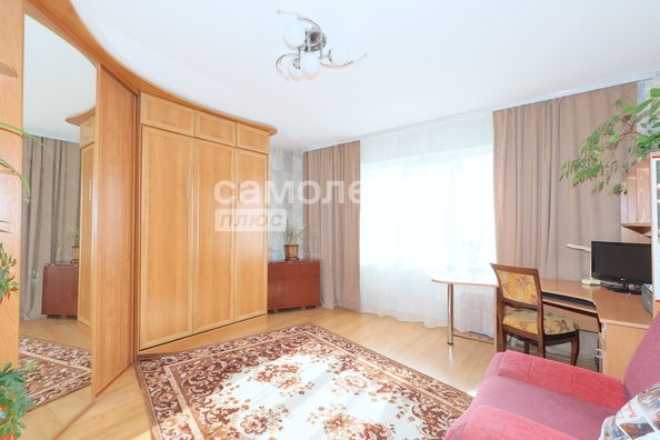 
  Продается 3-комн. квартира, 69.8 м², Ленина пр-кт, д. 146/1
. Фото 5.