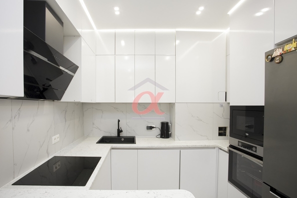 
  Продается 4-комн. квартира 81 м², в ЖК Мичуринская аллея, дом 58 корп 1. Фото 8.