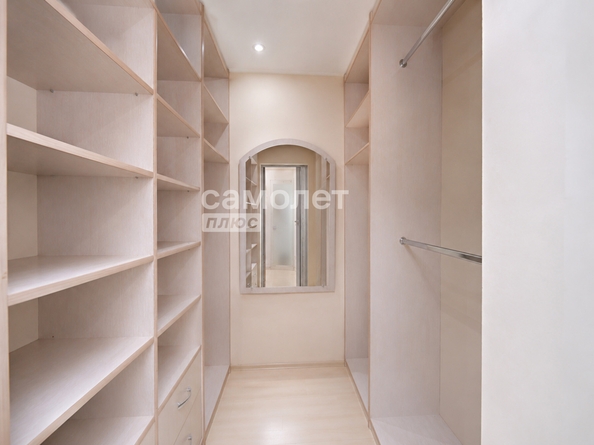 
  Продается 3-комн. квартира 210.2 м². Фото 13.