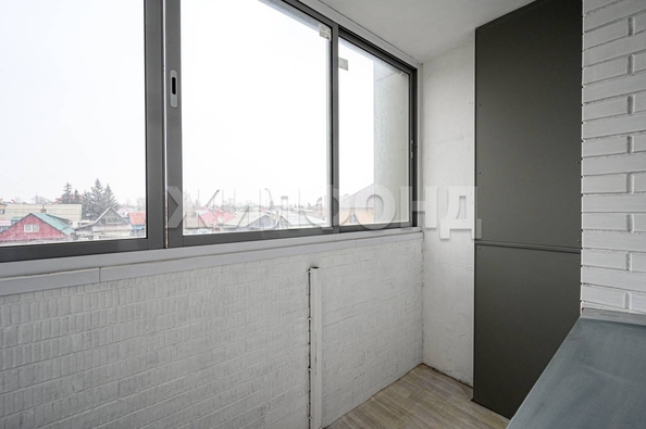 
   Продам 1-комнатную, 50.9 м², Кирова ул, 242

. Фото 5.