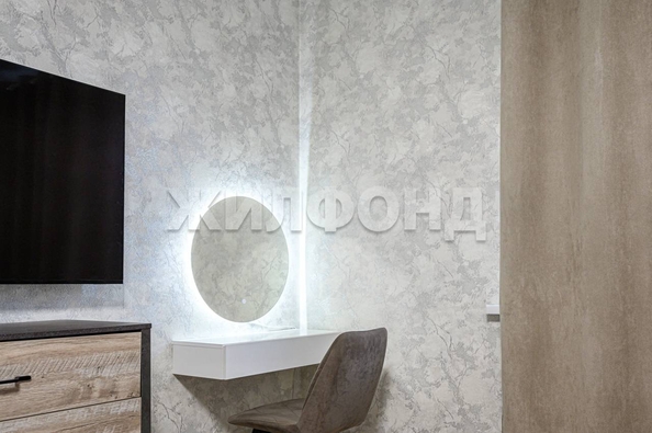 
   Продам 1-комнатную, 50.9 м², Кирова ул, 242

. Фото 12.