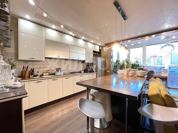 
   Продам студию, 51 м², Шевченко ул, 15

. Фото 1.