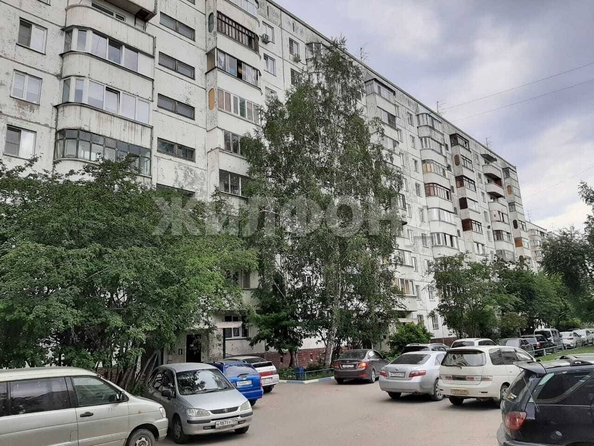 
   Продам 2-комнатную, 53 м², Новосибирская ул, 19

. Фото 9.
