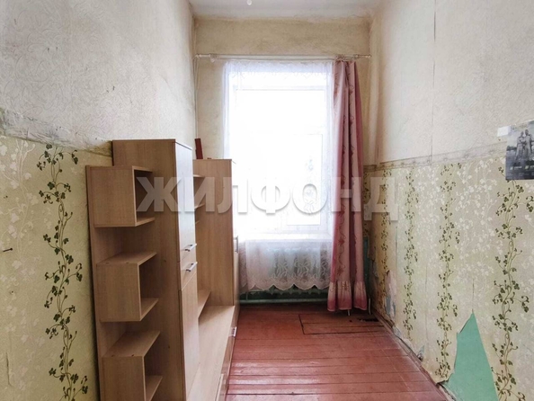 
   Продам 3-комнатную, 38.9 м², Центральная ул, 6/2

. Фото 3.