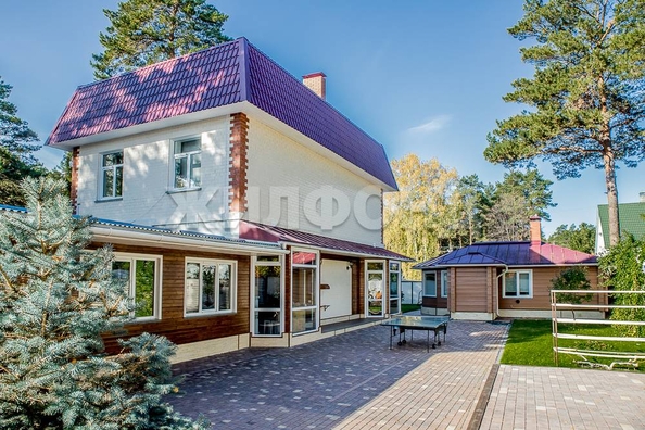 
   Продам дом, 340 м², Бердск

. Фото 1.