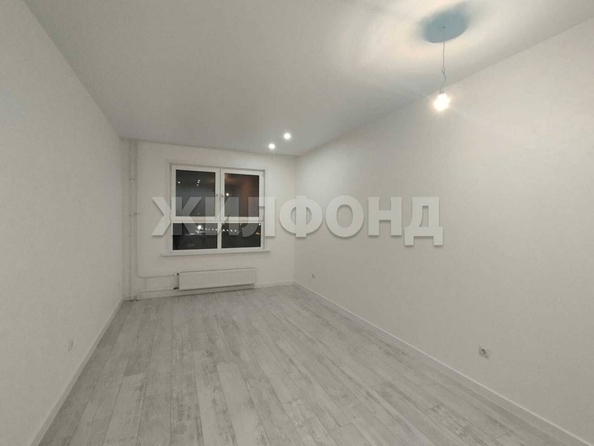 
   Продам 2-комнатную, 40 м², Октябрьская ул, 20

. Фото 2.
