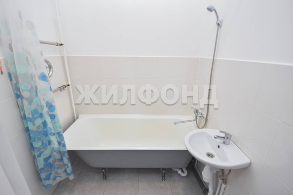 
   Продам 2-комнатную, 55.1 м², Александра Невского ул, 6

. Фото 16.