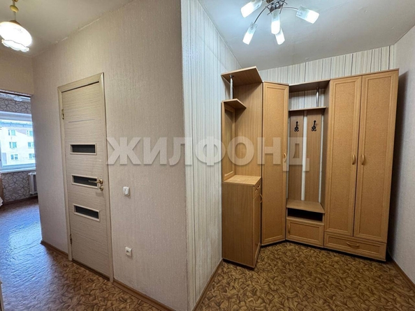
   Продам 1-комнатную, 39 м², Луговская ул, 100

. Фото 10.