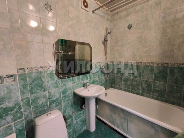 
   Продам 1-комнатную, 39 м², Луговская ул, 100

. Фото 14.