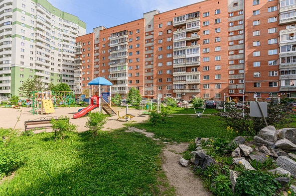 
  Продается 1-комн. квартира, 51.3 м², Учительская ул, д. 8
. Фото 4.