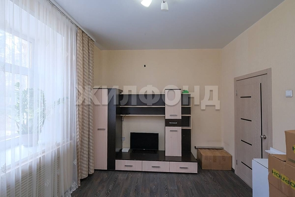 
   Продам 2-комнатную, 49.4 м², 25 лет Октября ул, 25/1

. Фото 2.