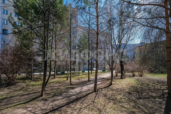 
   Продам 2-комнатную, 51.7 м², Краснообск, 218

. Фото 38.