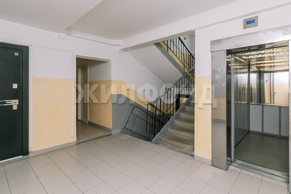 
   Продам 3-комнатную, 76.9 м², 2-й (4 мкр.) кв-л, 204/1

. Фото 18.
