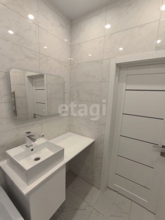 
   Продам 1-комнатную, 35 м², Фабричная ул, 65

. Фото 5.