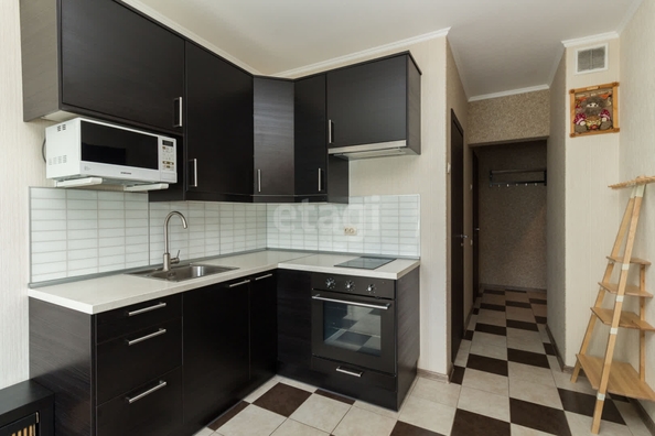 
   Продам 1-комнатную, 42.4 м², Татьяны Снежиной ул, 41

. Фото 2.