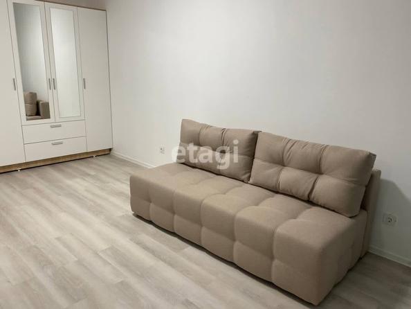 
   Продам 1-комнатную, 38 м², Кирова ул, 322

. Фото 3.