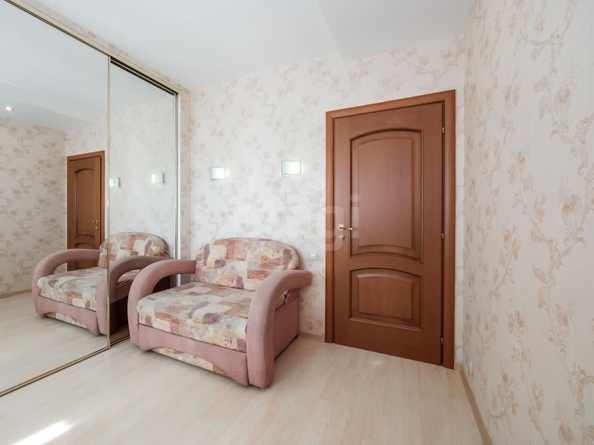 
   Продам 4-комнатную, 132 м², Обская ул, 50/1

. Фото 11.