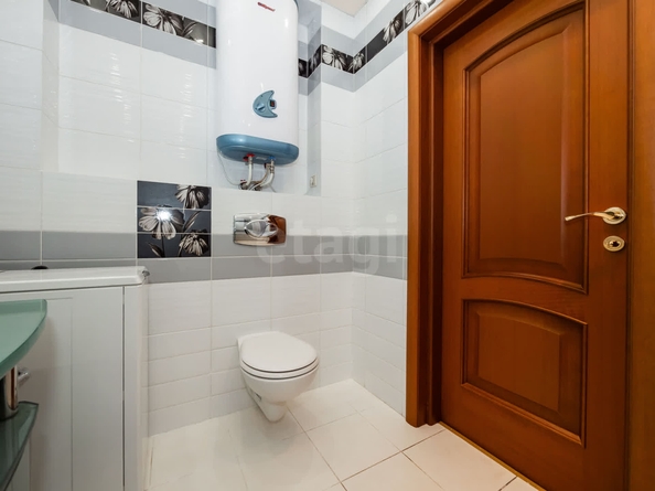 
   Продам 4-комнатную, 132 м², Обская ул, 50/1

. Фото 17.
