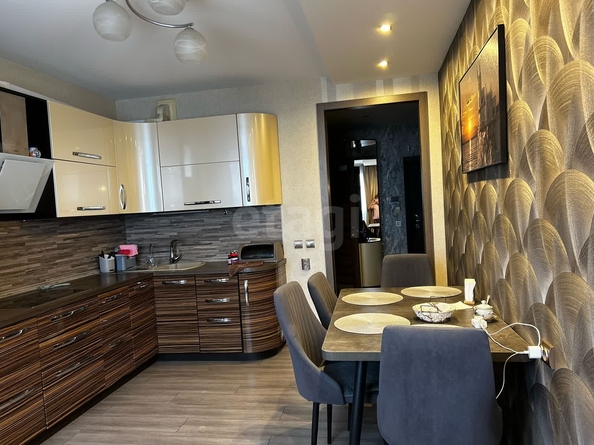 
   Продам 3-комнатную, 96.1 м², Овражная ул, 13

. Фото 2.