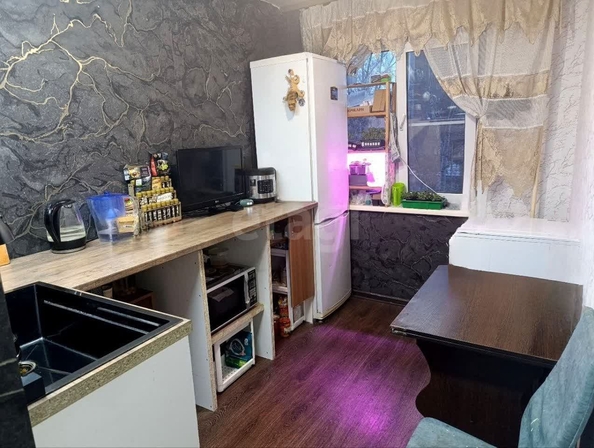 
   Продам 2-комнатную, 45 м², Бориса Богаткова ул, 183

. Фото 2.