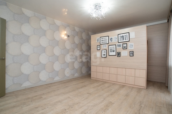 
   Продам 4-комнатную, 144.9 м², Вертковская ул, 42

. Фото 3.