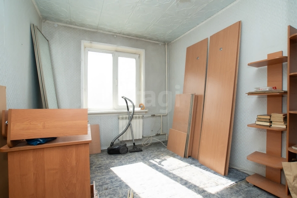 
   Продам 4-комнатную, 75.3 м², Оловозаводская ул, 1/3

. Фото 7.