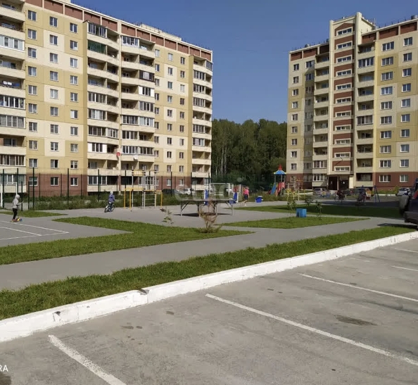 
   Продам 3-комнатную, 72.3 м², Серебряное озеро ул, 11

. Фото 28.