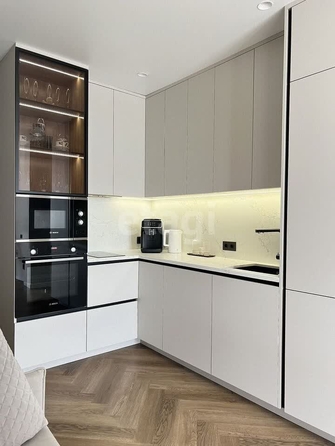 
   Продам 2-комнатную, 57 м², Сухарная ул, 109

. Фото 9.