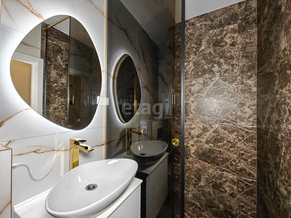 
   Продам 2-комнатную, 56.6 м², Владимира Заровного ул, 8

. Фото 8.