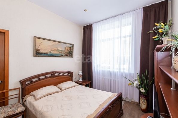 
   Продам 2-комнатную, 54 м², Омская ул, 89

. Фото 2.